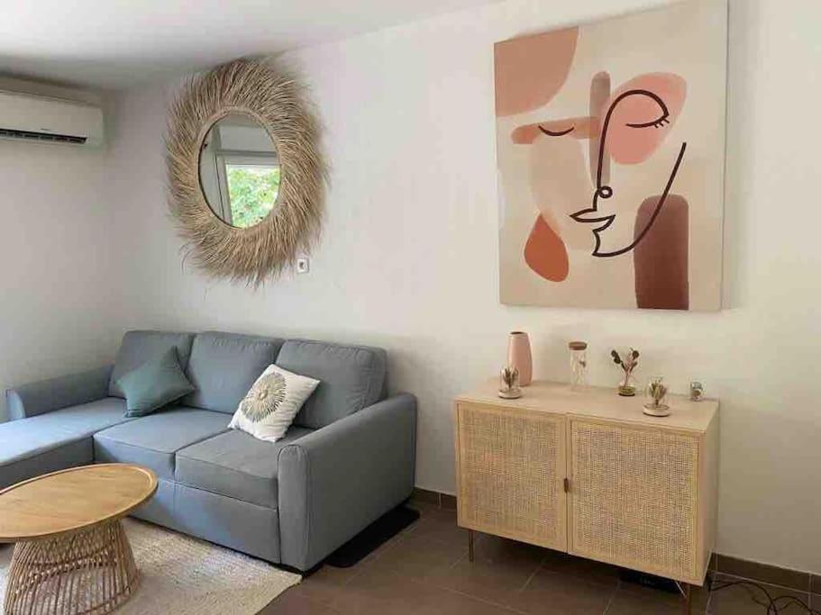Tres Bel Appartement Contemporain Et Calme Fréjus Exteriér fotografie