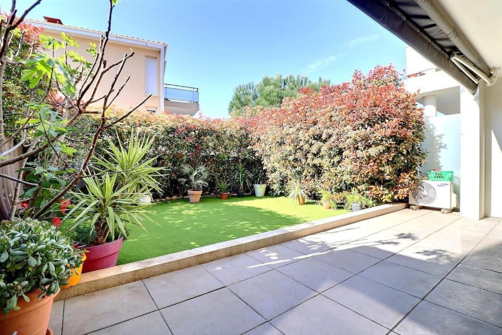 Tres Bel Appartement Contemporain Et Calme Fréjus Exteriér fotografie
